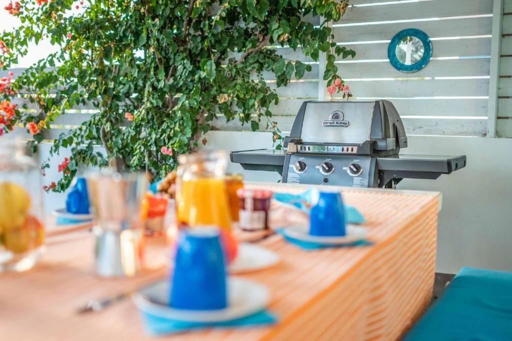 Seabreeze Villa - With Jacuzzi & Heated Pool Мастихари Экстерьер фото